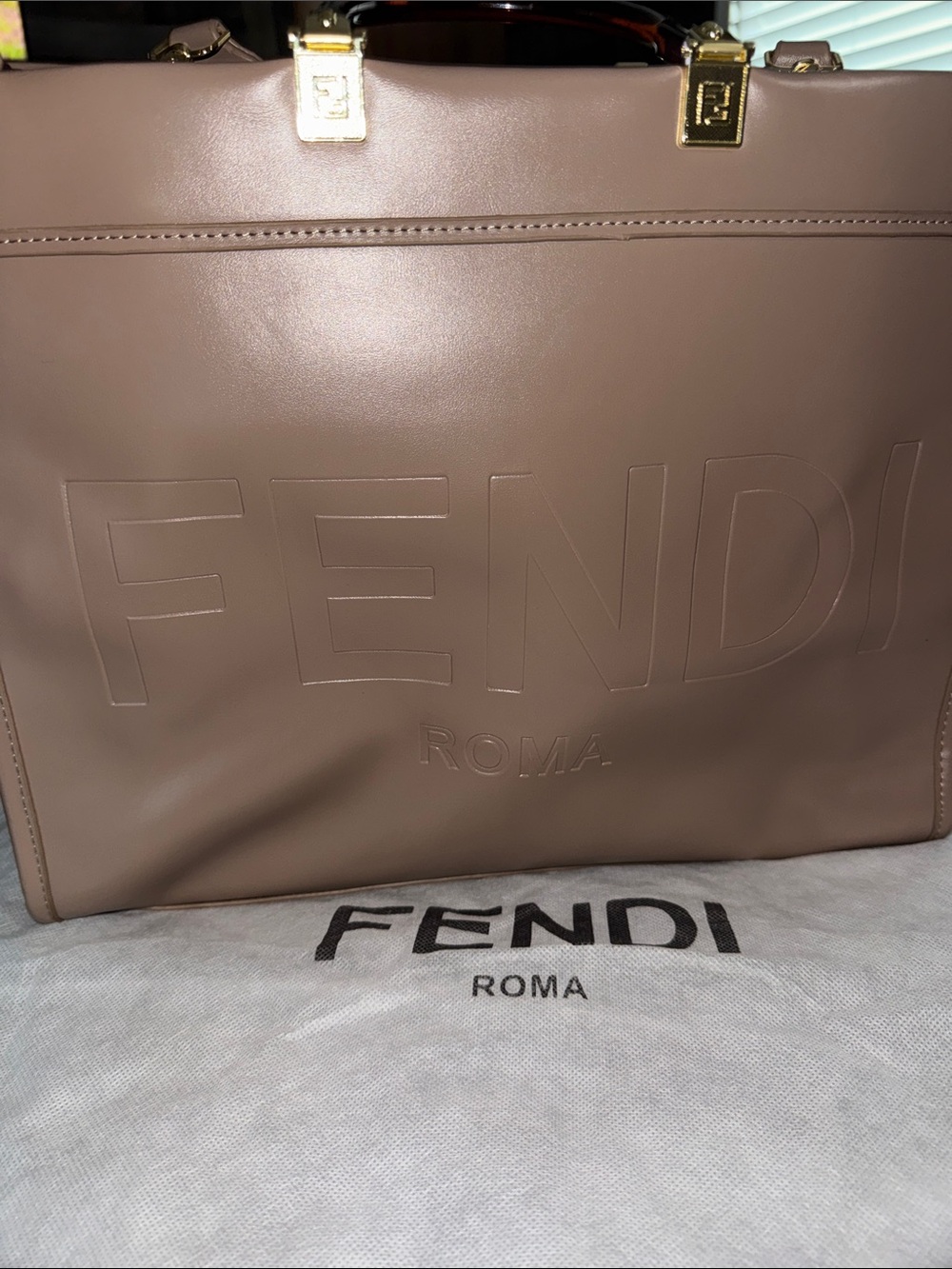 Fendi Sunshine Leather Tote with Gold-Tone Logo Strap - See Description - Picture 3 of 7